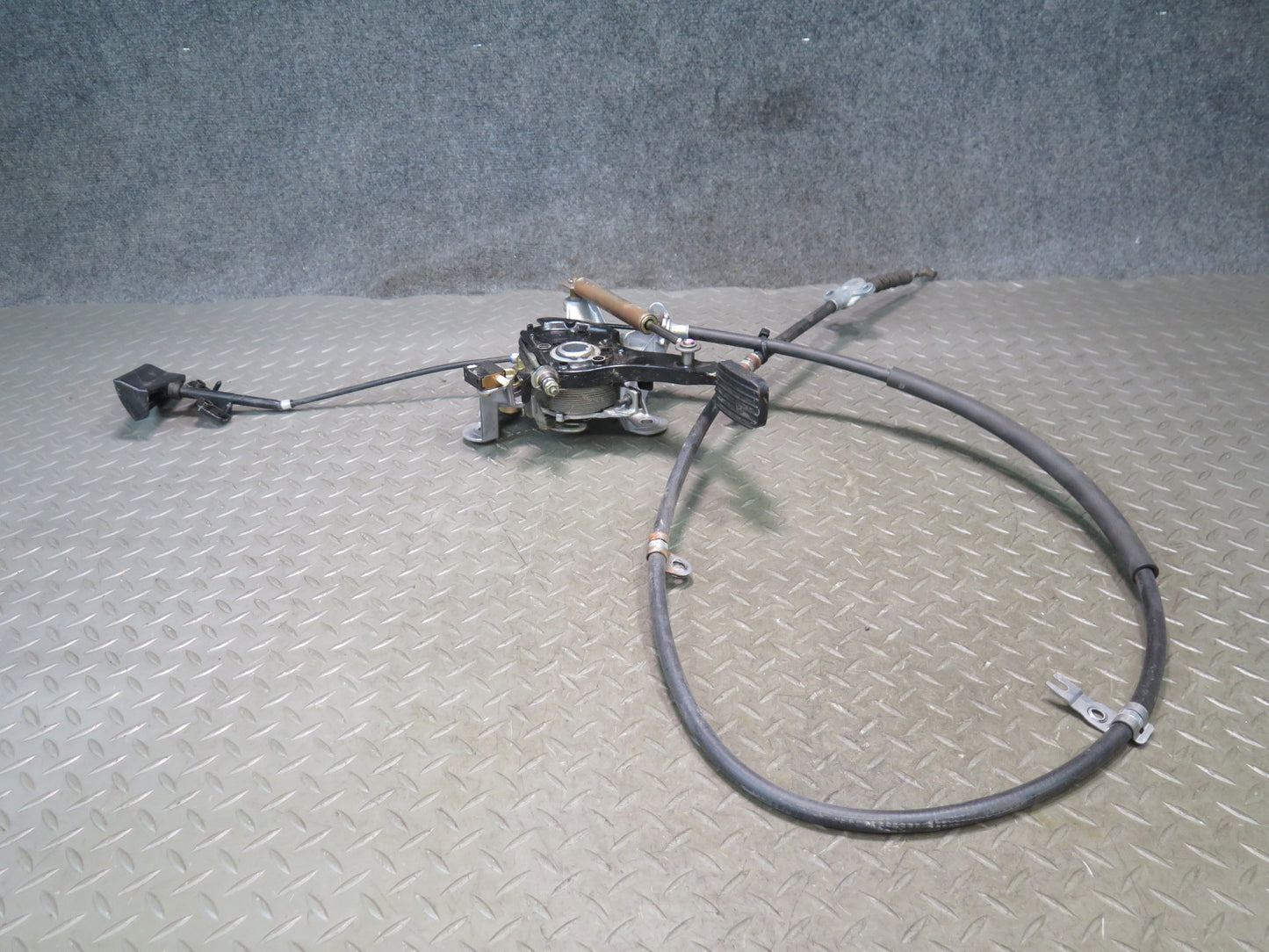 01-06 Lexus UCF30L LS430 Emergency Parking Brake Pedal w Release & Cable OEM