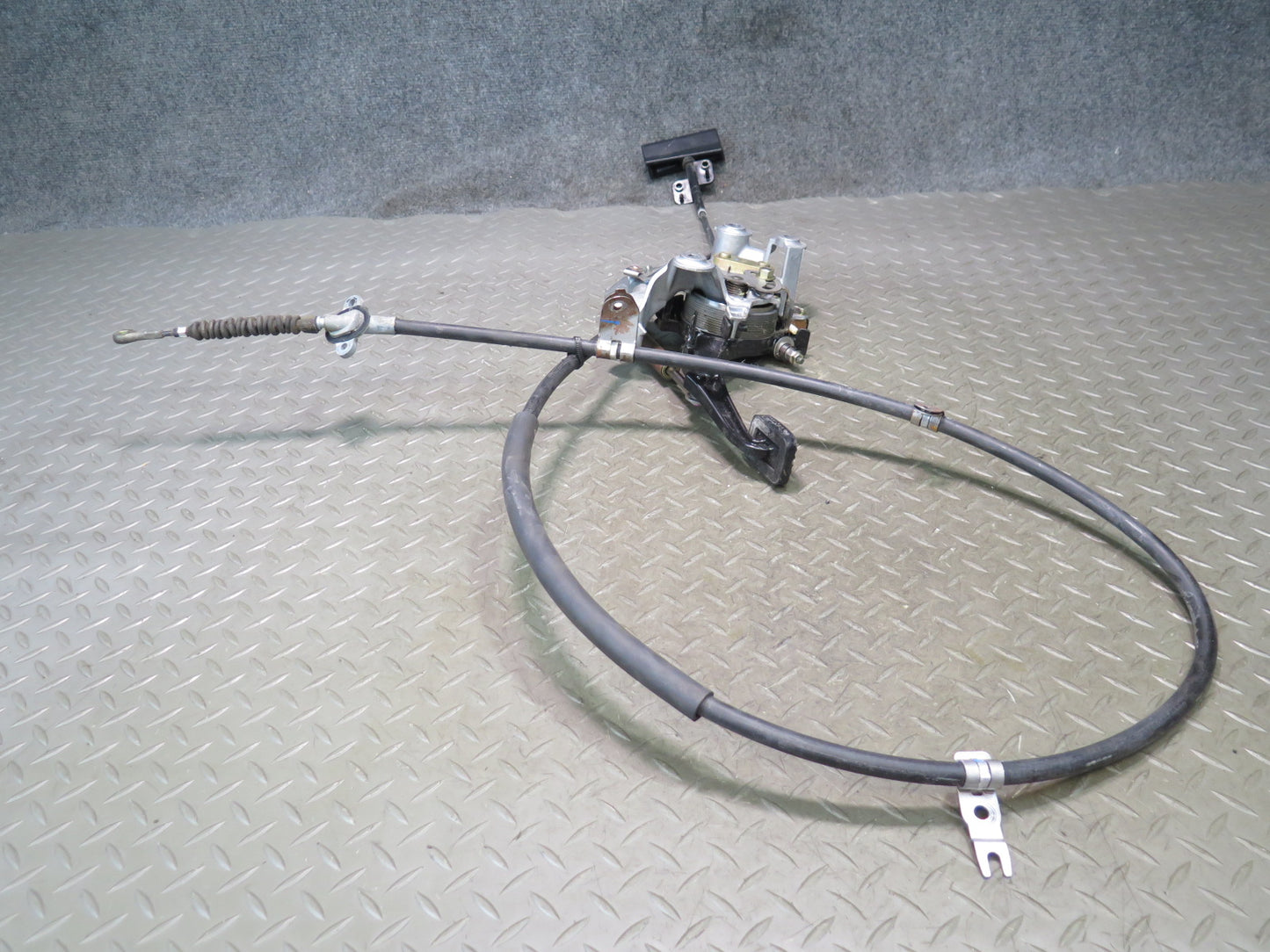 01-06 Lexus UCF30L LS430 Emergency Parking Brake Pedal w Release & Cable OEM