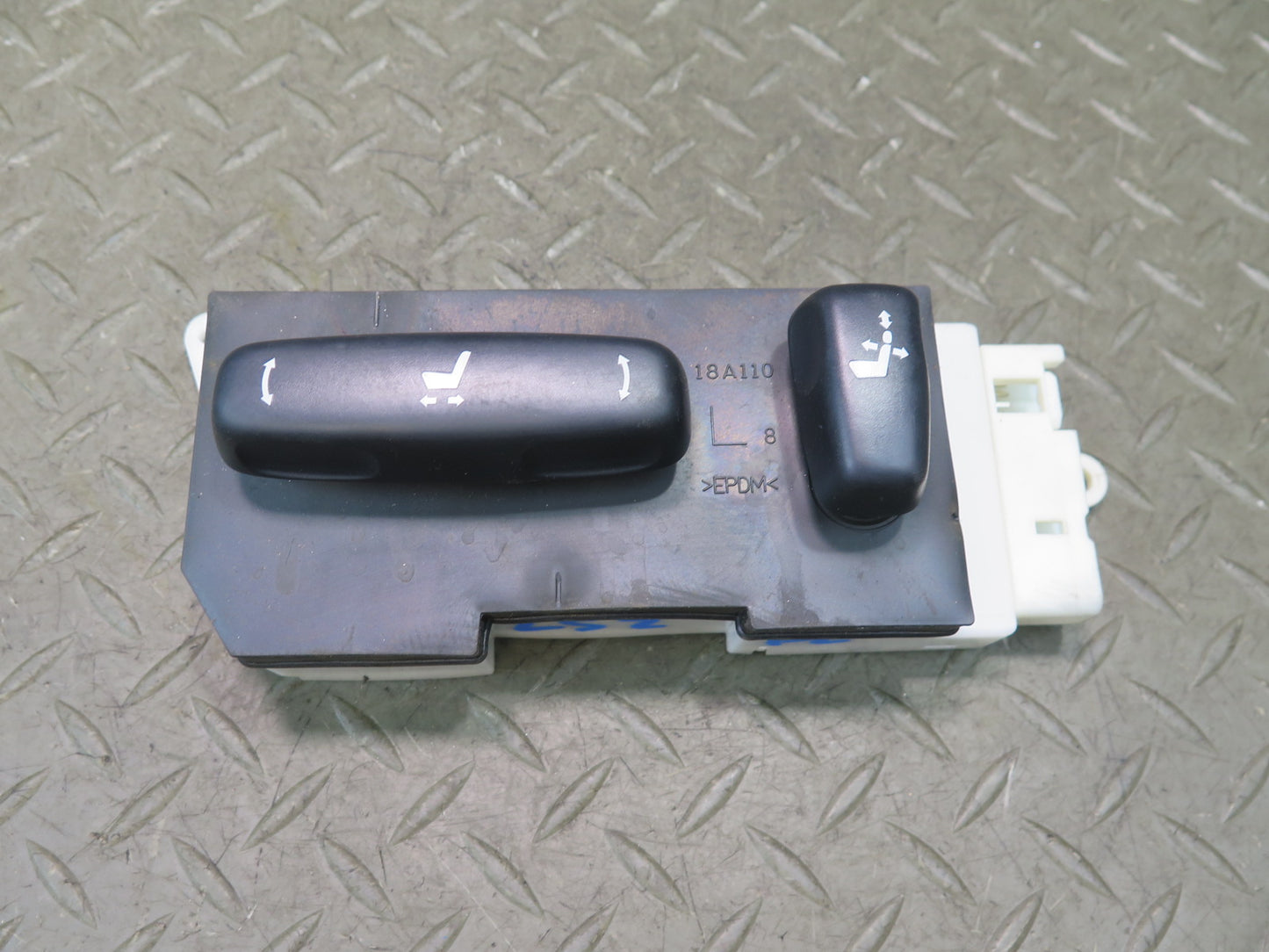 01-03 Lexus UCF30L LS430 Front Left Seat Adjust Switch Black 89713-50010 OEM