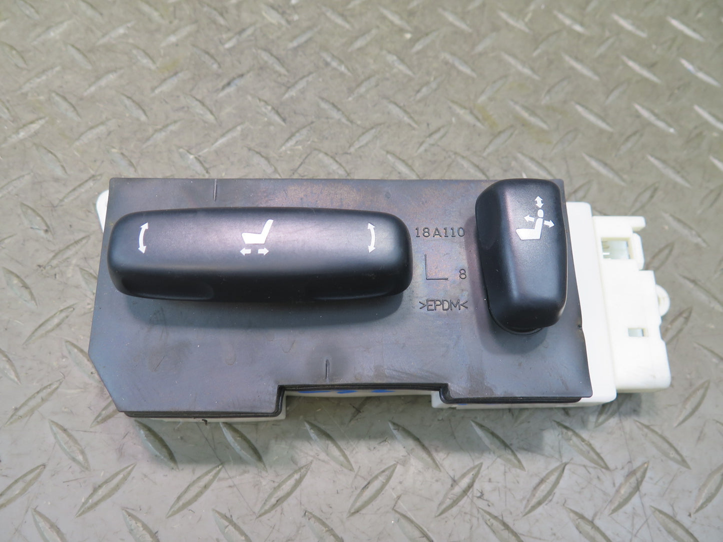 01-03 Lexus UCF30L LS430 Front Left Seat Adjust Switch Black 89713-50010 OEM