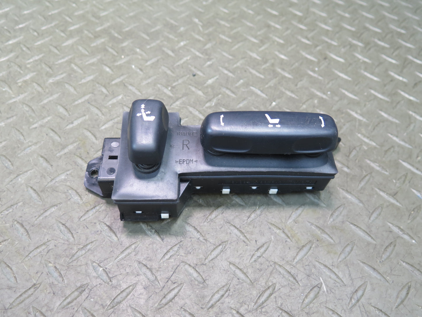 01-03 Lexus UCF30L LS430 Front Right Passenger Seat Adjust Switch Black OEM