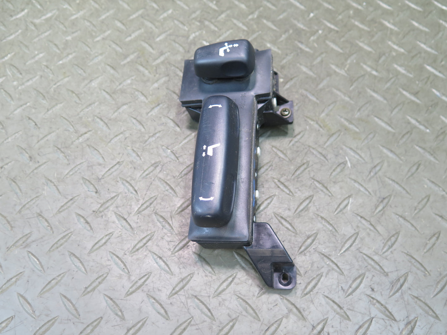 01-03 Lexus UCF30L LS430 Front Right Passenger Seat Adjust Switch Black OEM