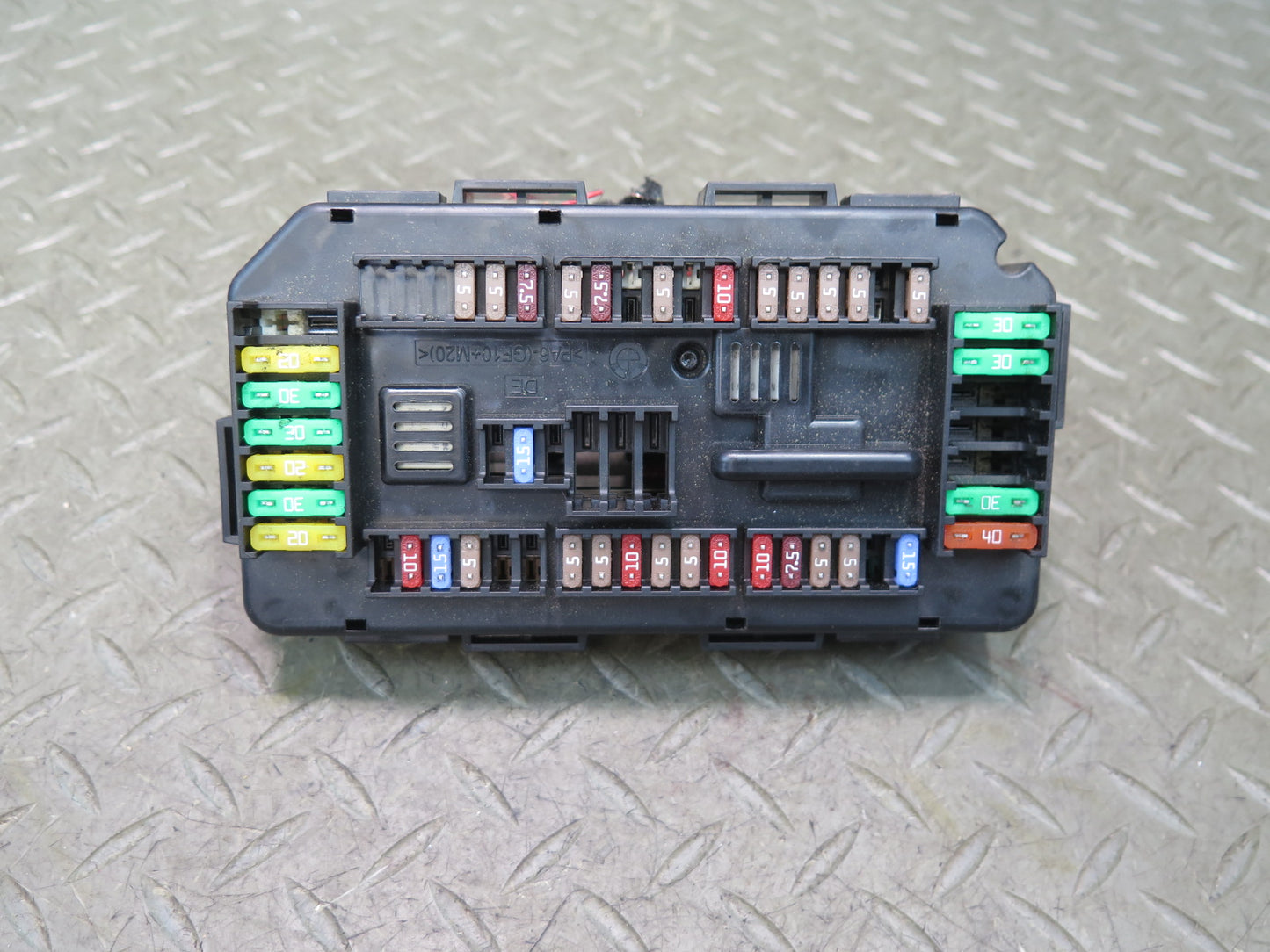 2015-2020 BMW F32 F33 F82 F83 M4 Front Power Distribution Fuse Relay Box 9389068