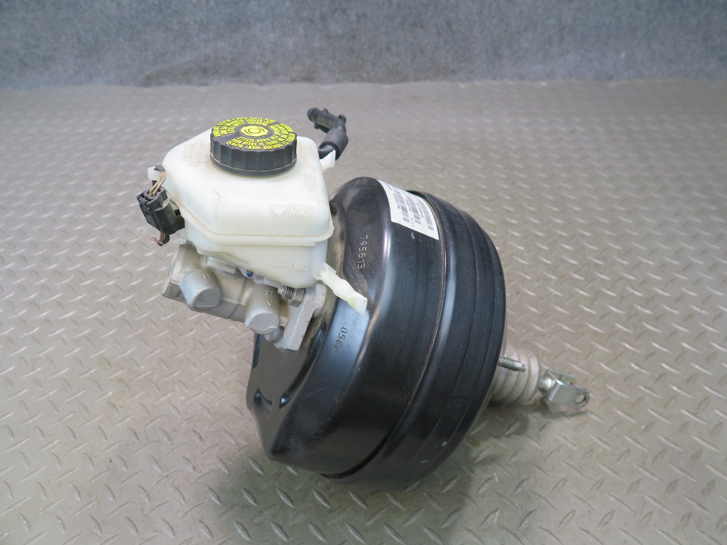 2015-2020 BMW F32 F33 F82 F83 M4 Brake Master Cylinder Booster Fluid Reservoir