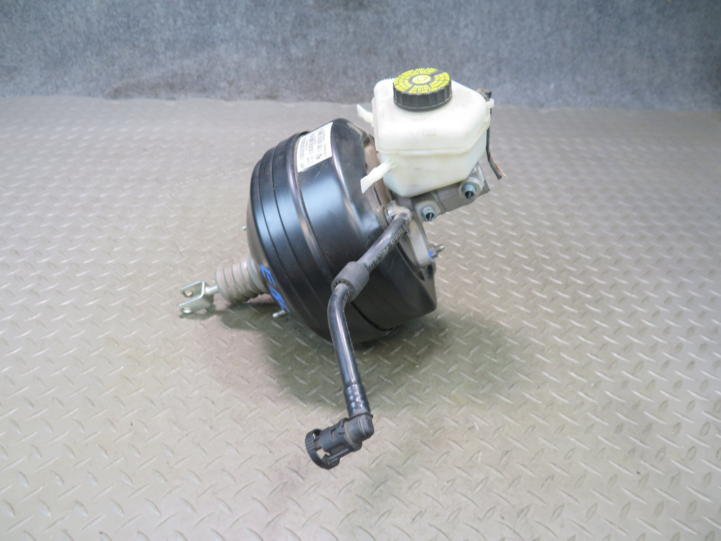 2015-2020 BMW F32 F33 F82 F83 M4 Brake Master Cylinder Booster Fluid Reservoir