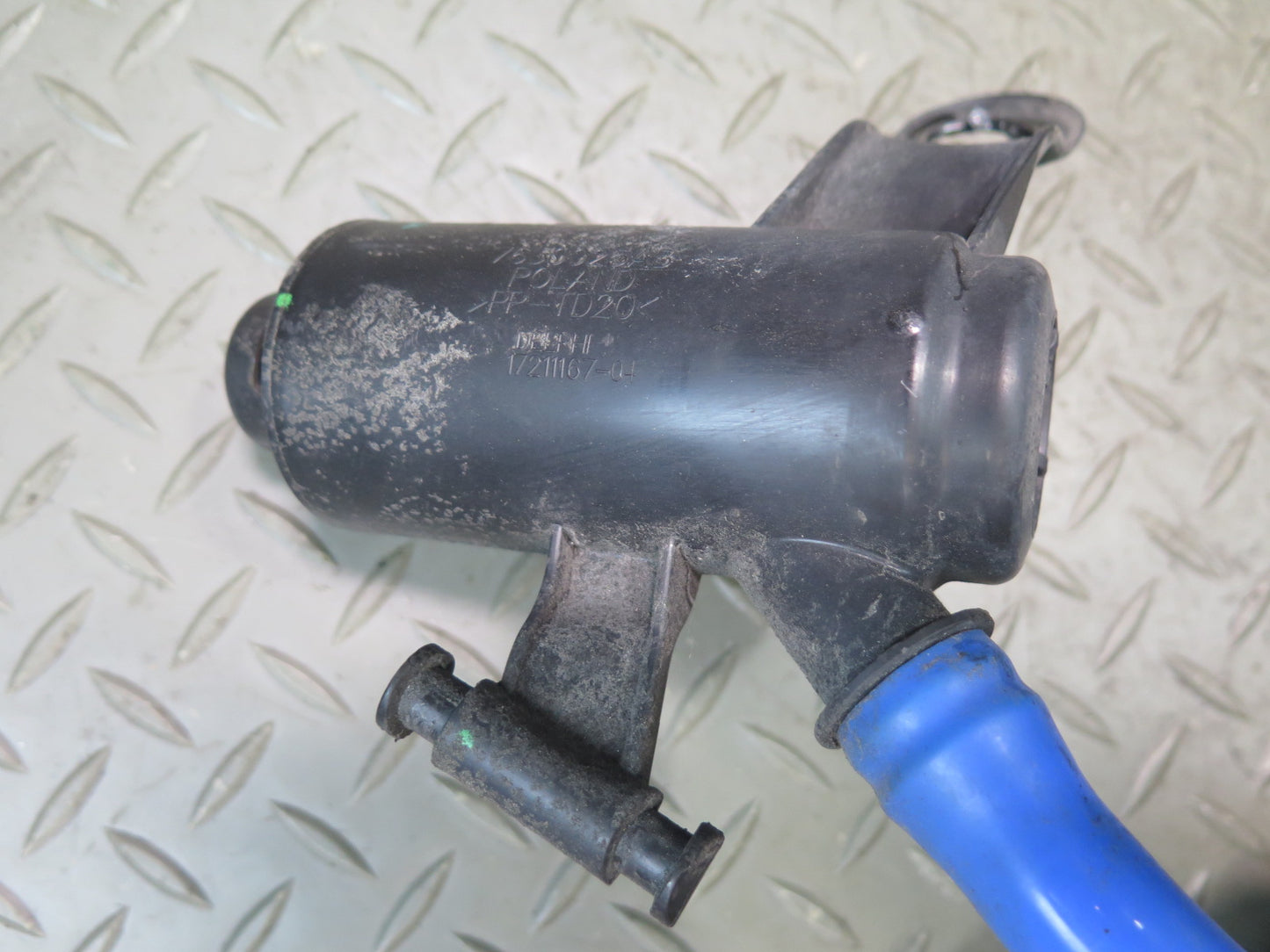 2015-2020 BMW F32 F33 F82 F83 M4 Fuel Evap Vapor Charcoal Canister Assembly