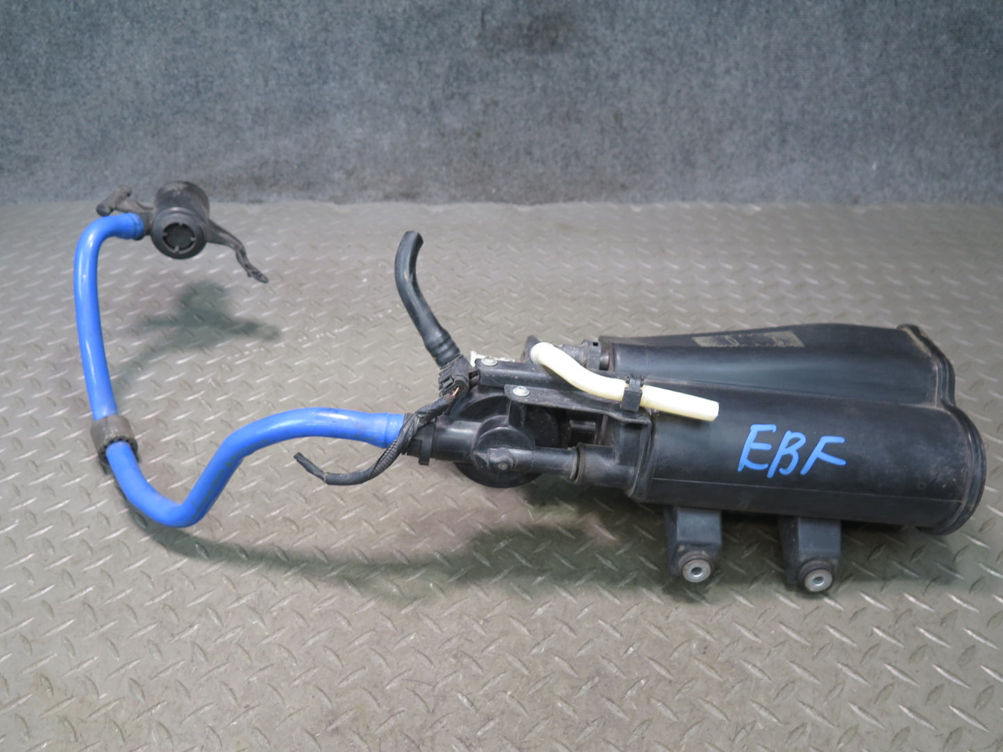 2015-2020 BMW F32 F33 F82 F83 M4 Fuel Evap Vapor Charcoal Canister Assembly