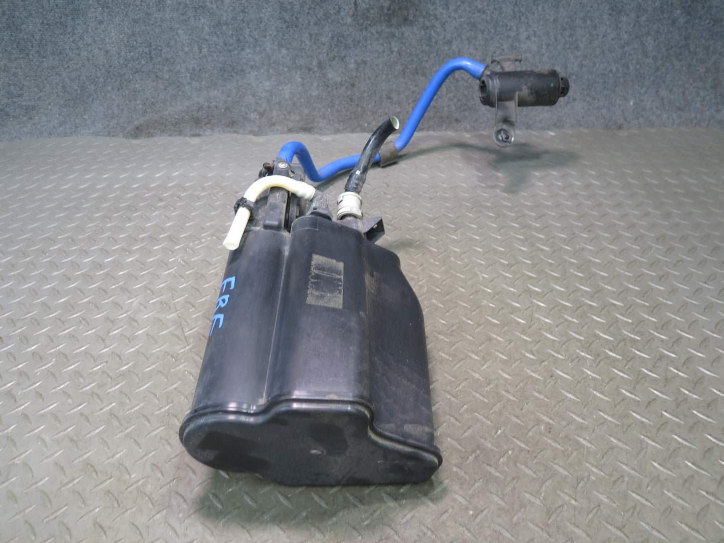 2015-2020 BMW F32 F33 F82 F83 M4 Fuel Evap Vapor Charcoal Canister Assembly