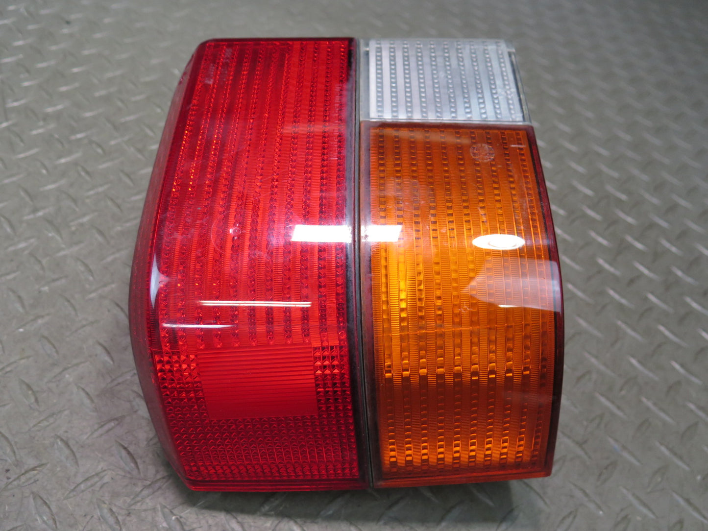 99-03 VW Eurovan T4 Set of 2 Rear Left & Right Tail Light Lamp OEM