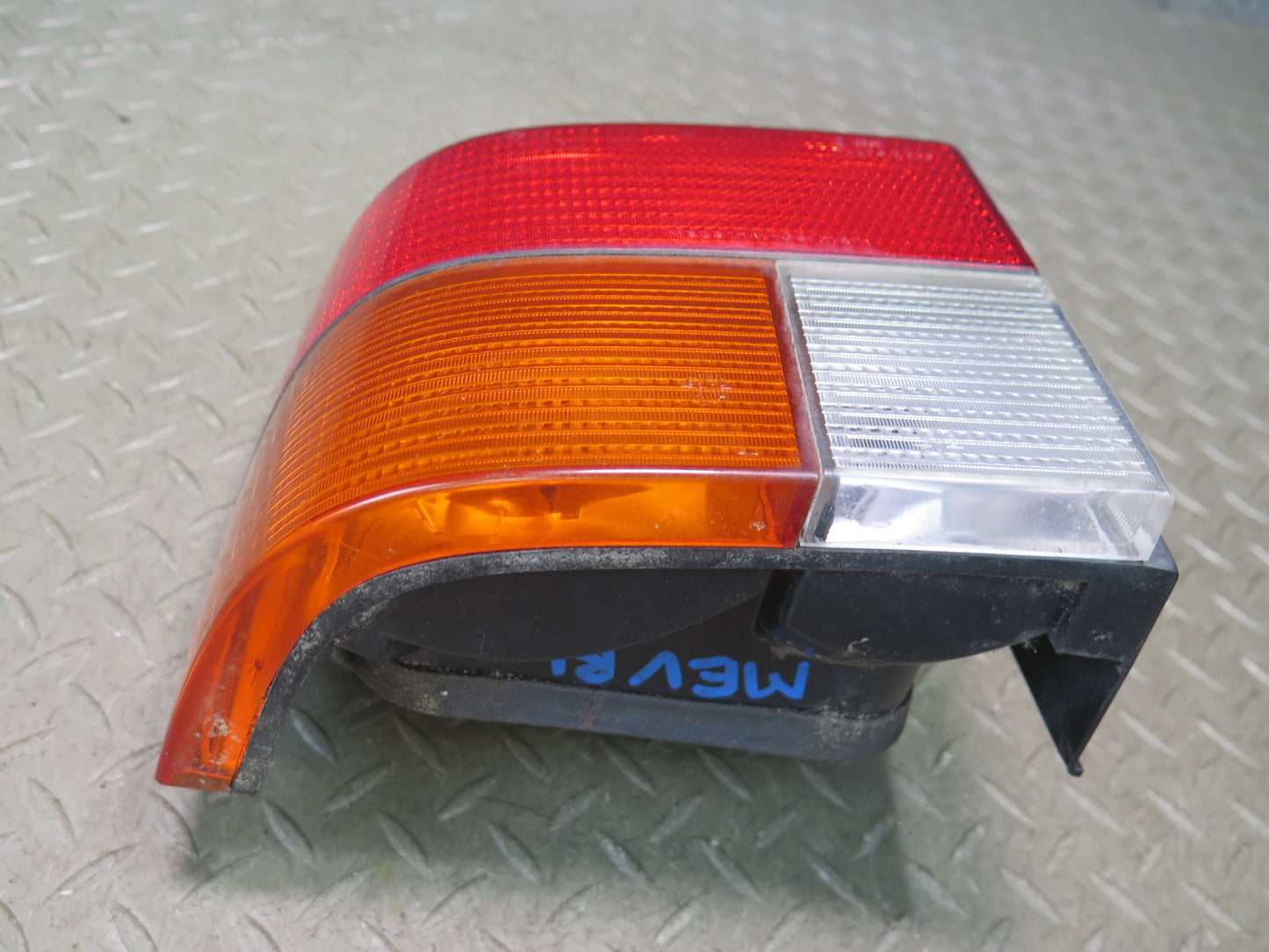 99-03 VW Eurovan T4 Set of 2 Rear Left & Right Tail Light Lamp OEM