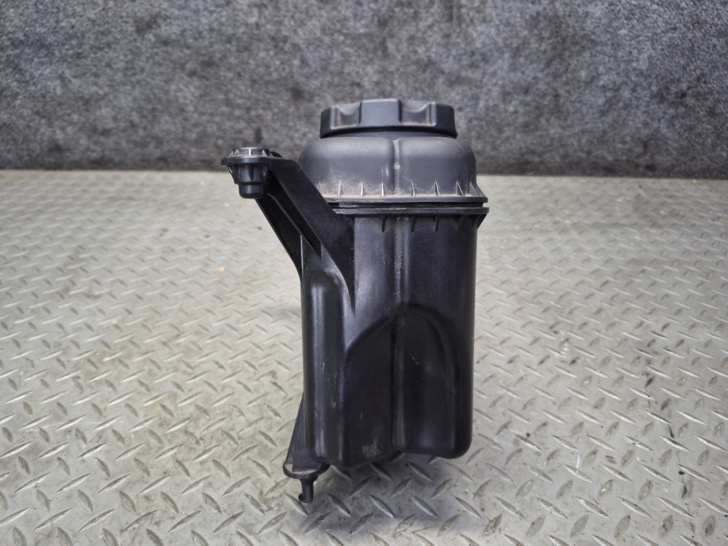 2015-2020 BMW F82 F83 M4 M3 Engine Coolant Expansion  Overflow Reservoir Tank