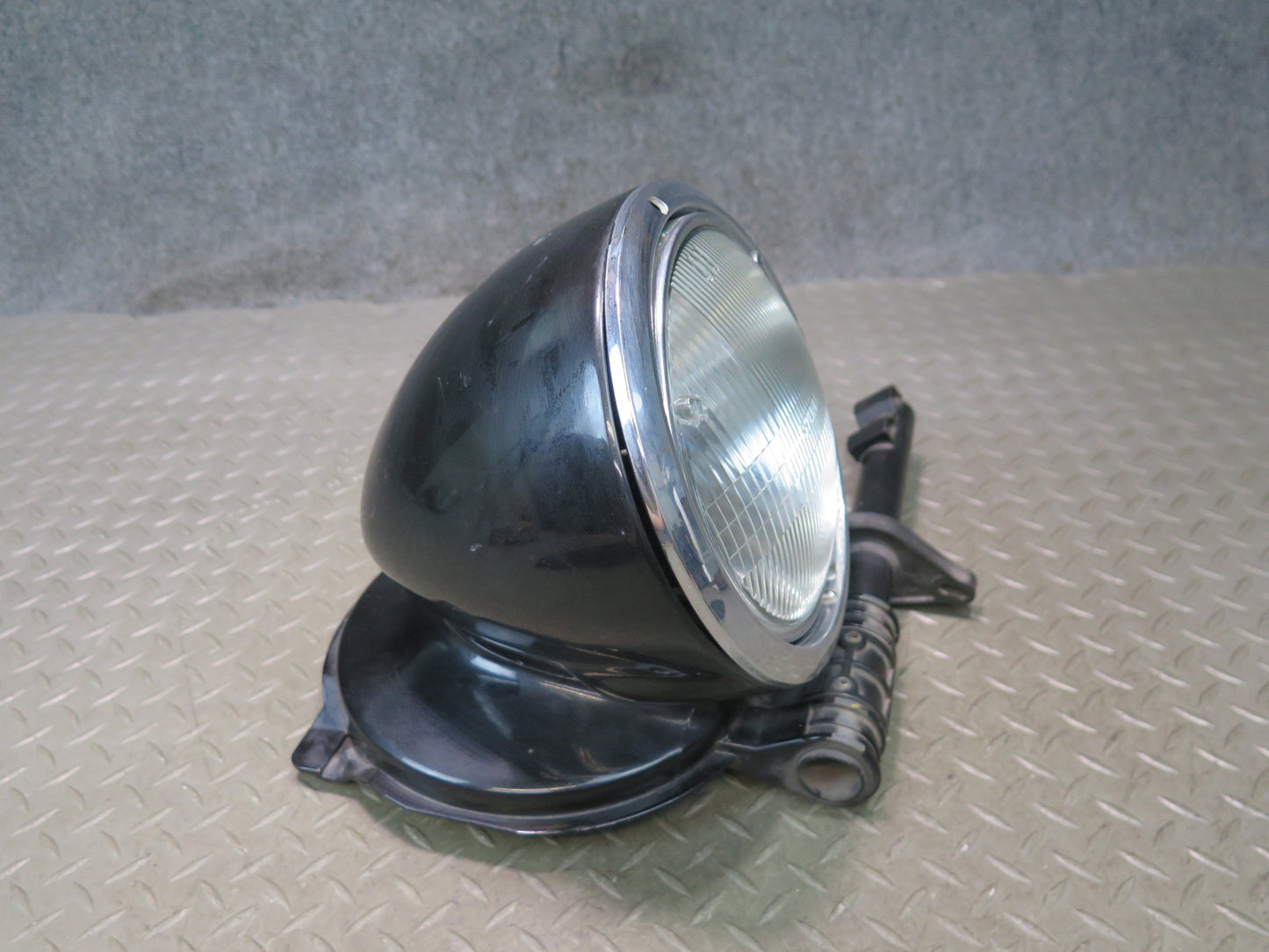 1978-1986 Porsche 928 S Front Right Side Halogen Headlight Lamp Assembly