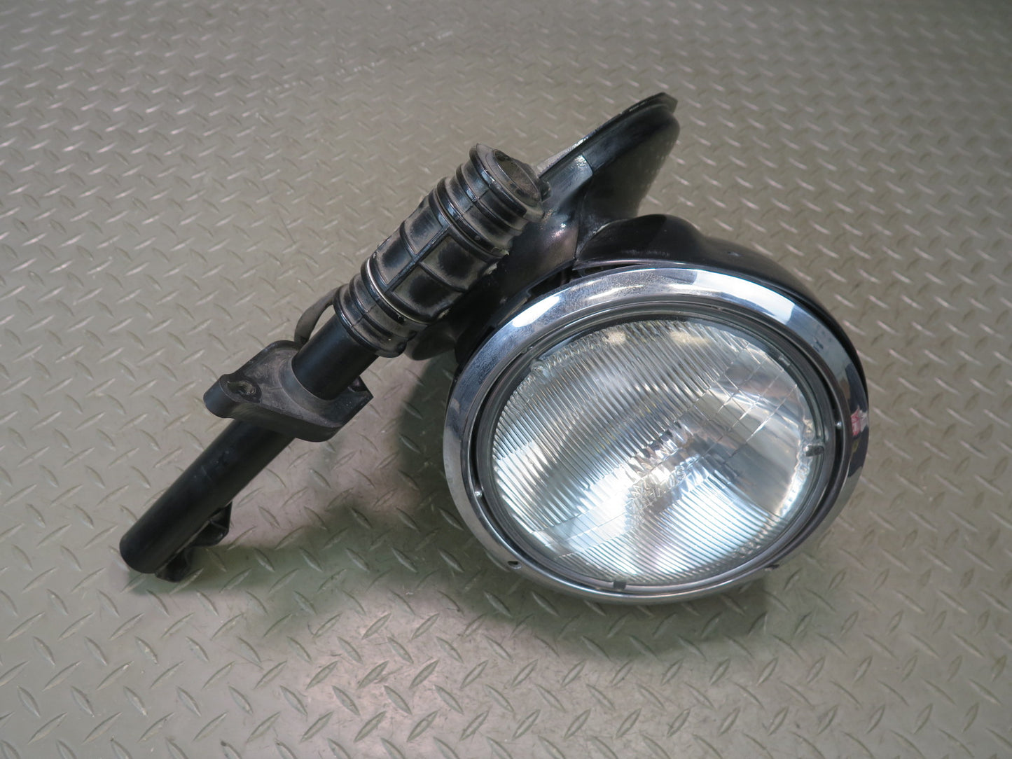 1978-1986 Porsche 928 S Front Right Side Halogen Headlight Lamp Assembly