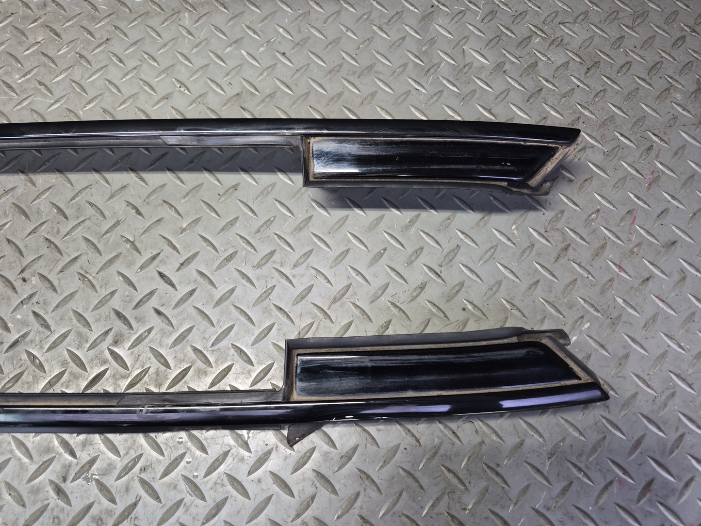 2015-2020 BMW F33 F83 M4 Convertible Rear Quarter Shadow Line Trim Molding Set