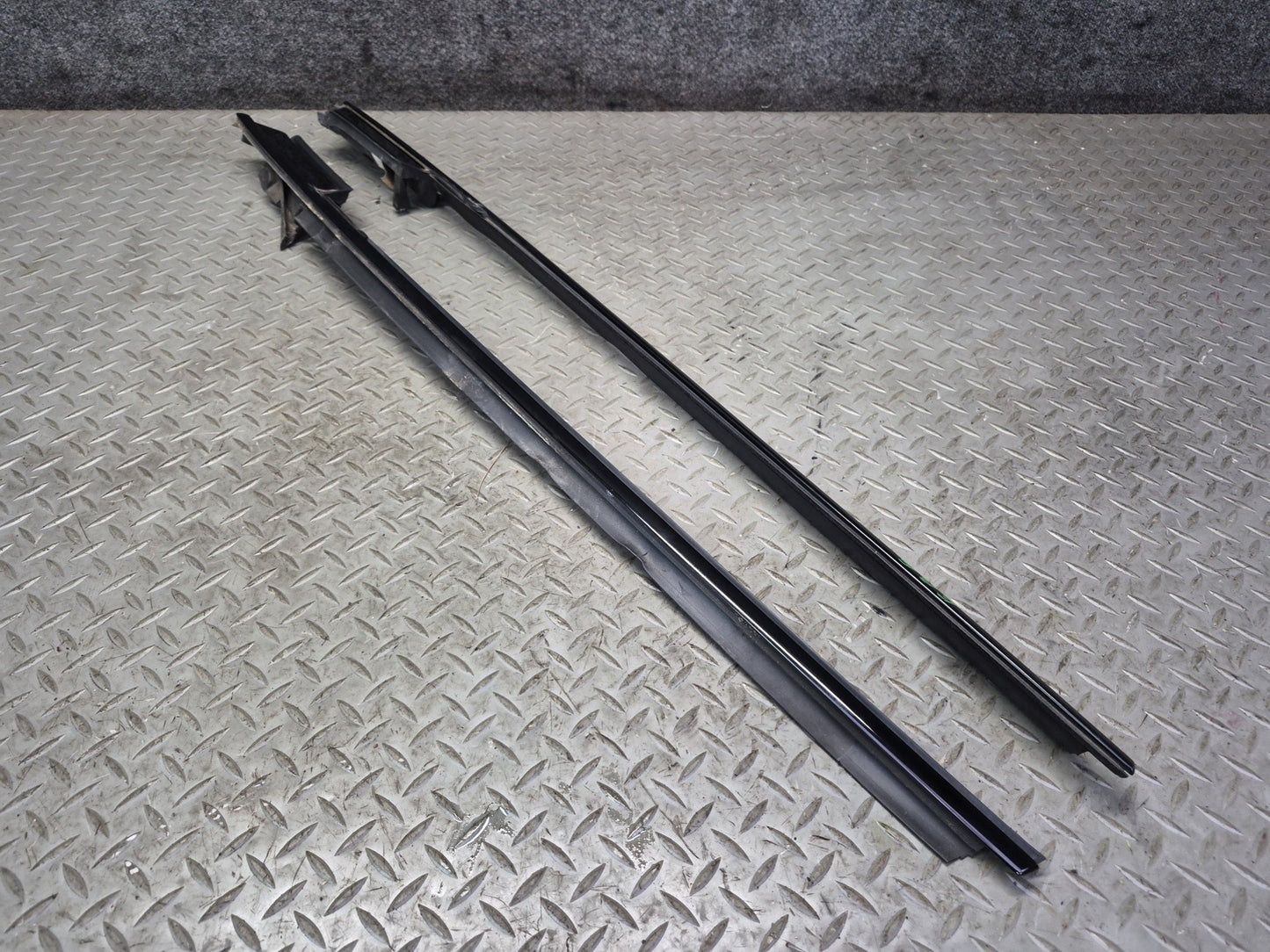 2015-2020 BMW F33 F83 M4 Convertible Rear Quarter Shadow Line Trim Molding Set