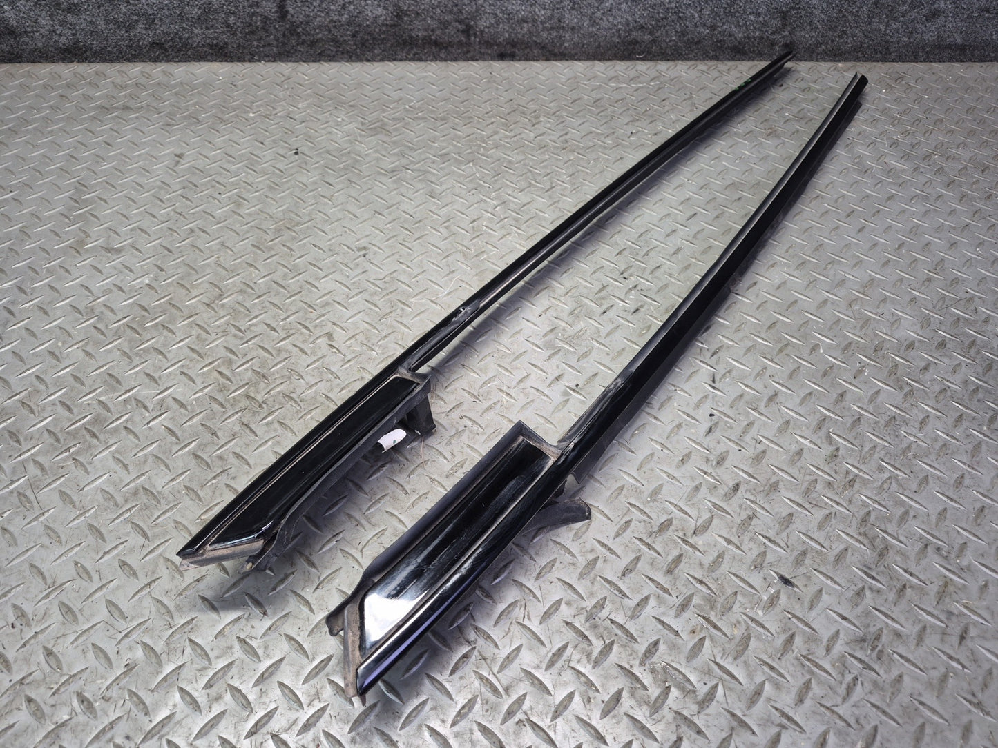 2015-2020 BMW F33 F83 M4 Convertible Rear Quarter Shadow Line Trim Molding Set
