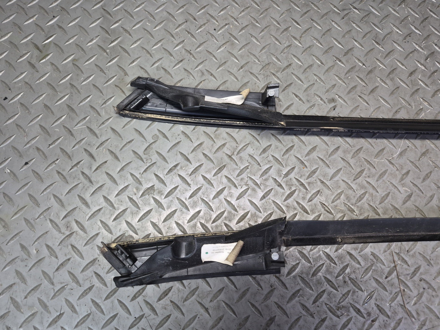 2015-2020 BMW F33 F83 M4 Convertible Rear Quarter Shadow Line Trim Molding Set