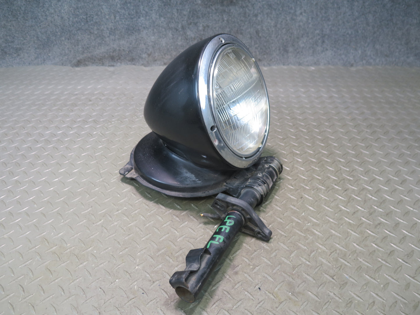 1978-1986 Porsche 928 S Front Left Side Halogen Headlight Lamp Assembly