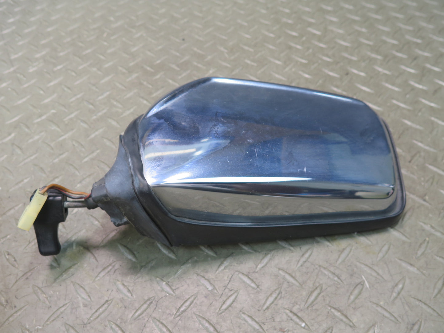 73-89 Mercedes R107 560SL Left Exterior Side View Mirror Glass Discoloration