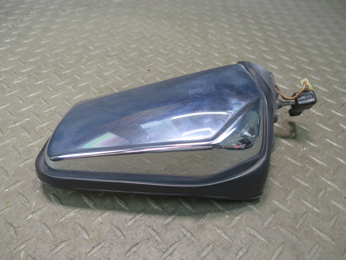73-89 Mercedes R107 560SL Left Exterior Side View Mirror Glass Discoloration