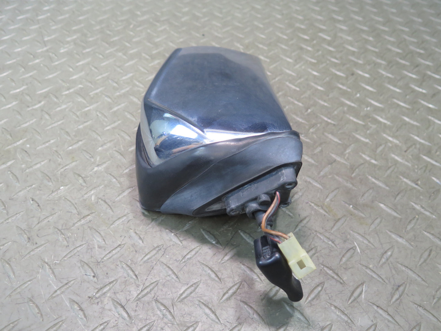 73-89 Mercedes R107 560SL Left Exterior Side View Mirror Glass Discoloration