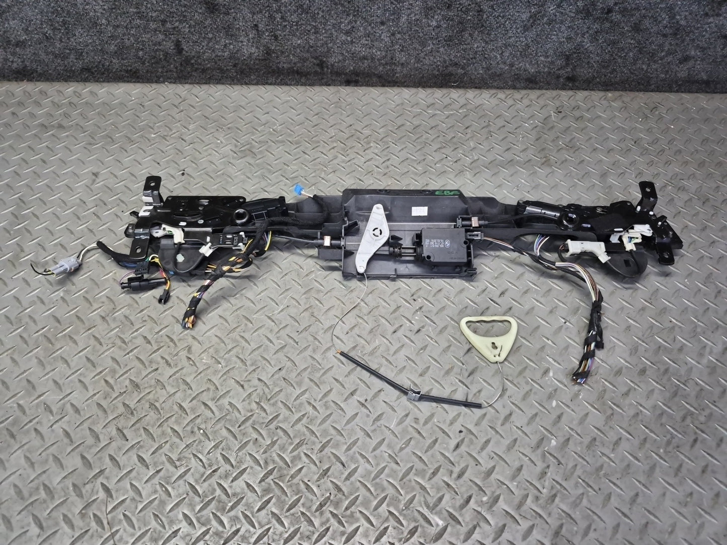 2015-2020 BMW F33 F83 M4 Convertible Rear Trunk Lid Lock Latch Mechanism 7353615