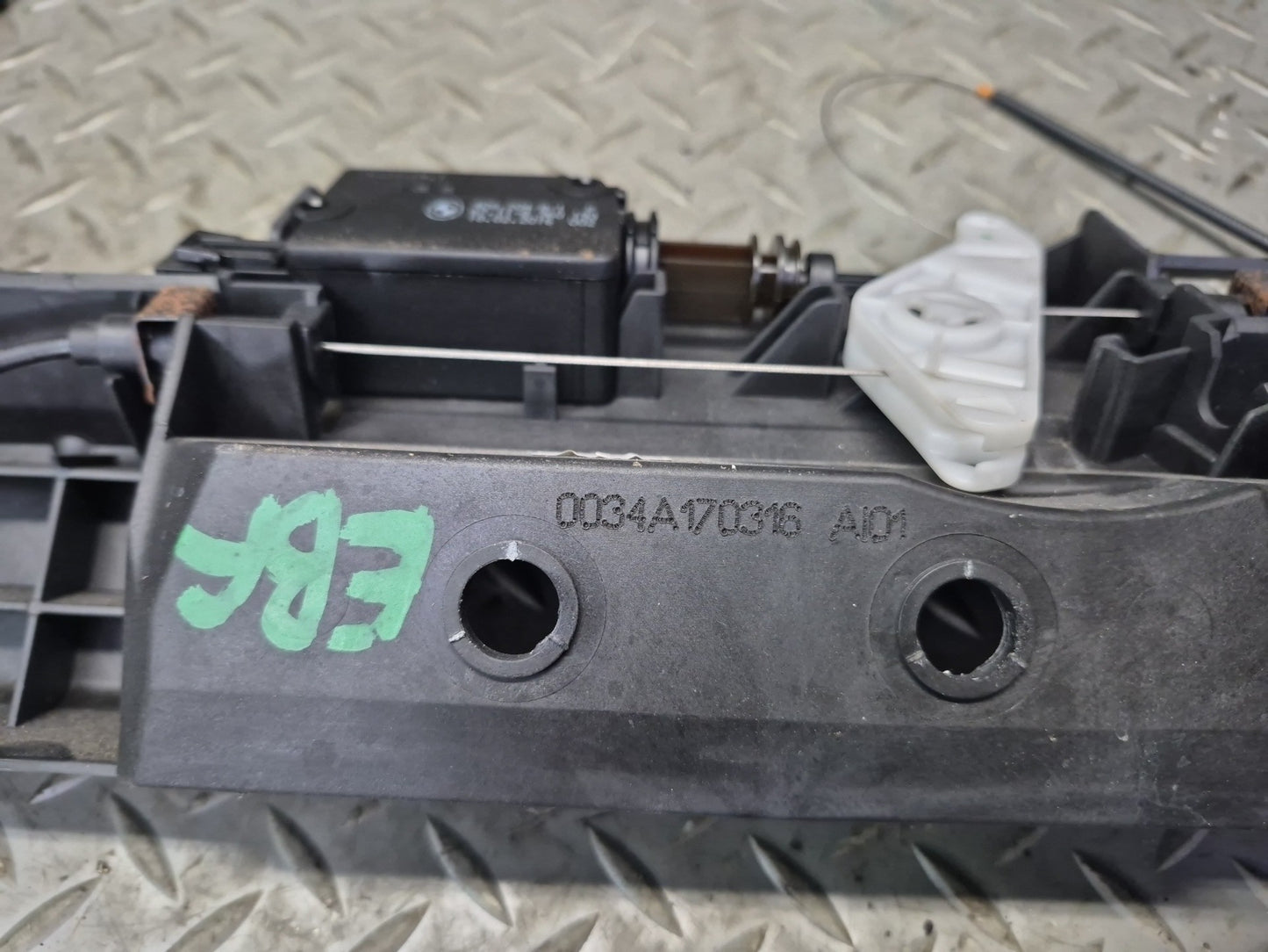 2015-2020 BMW F33 F83 M4 Convertible Rear Trunk Lid Lock Latch Mechanism 7353615