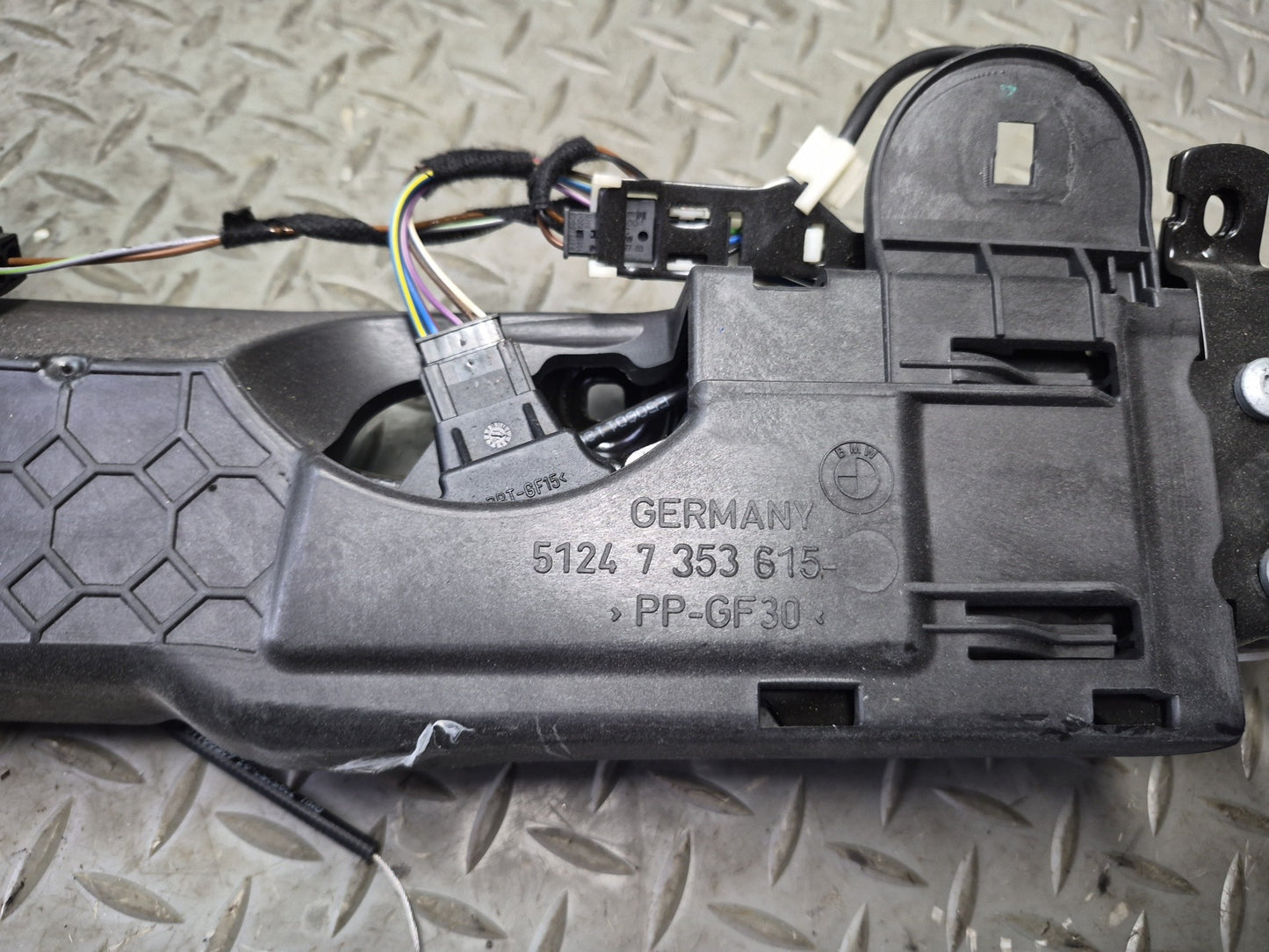 2015-2020 BMW F33 F83 M4 Convertible Rear Trunk Lid Lock Latch Mechanism 7353615