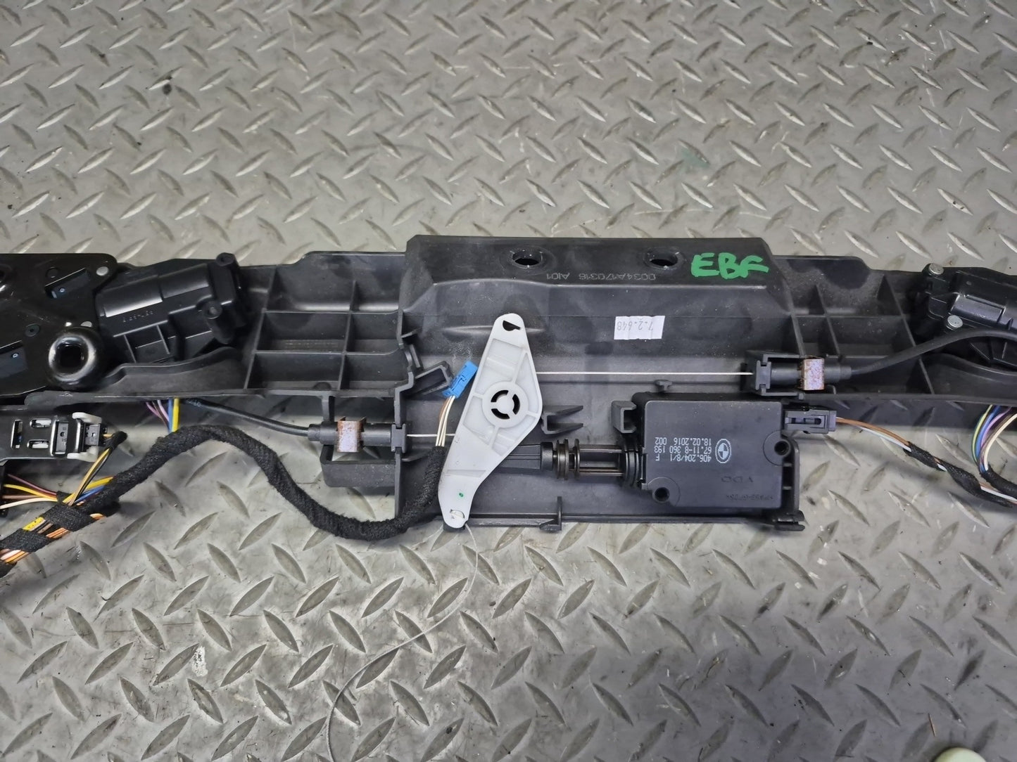 2015-2020 BMW F33 F83 M4 Convertible Rear Trunk Lid Lock Latch Mechanism 7353615