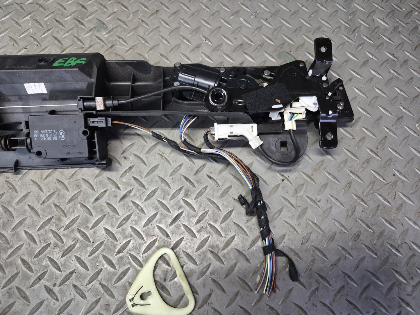 2015-2020 BMW F33 F83 M4 Convertible Rear Trunk Lid Lock Latch Mechanism 7353615