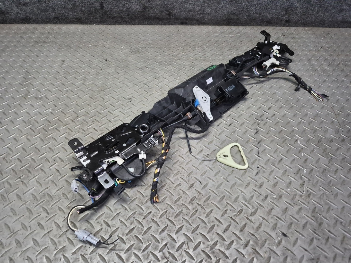 2015-2020 BMW F33 F83 M4 Convertible Rear Trunk Lid Lock Latch Mechanism 7353615