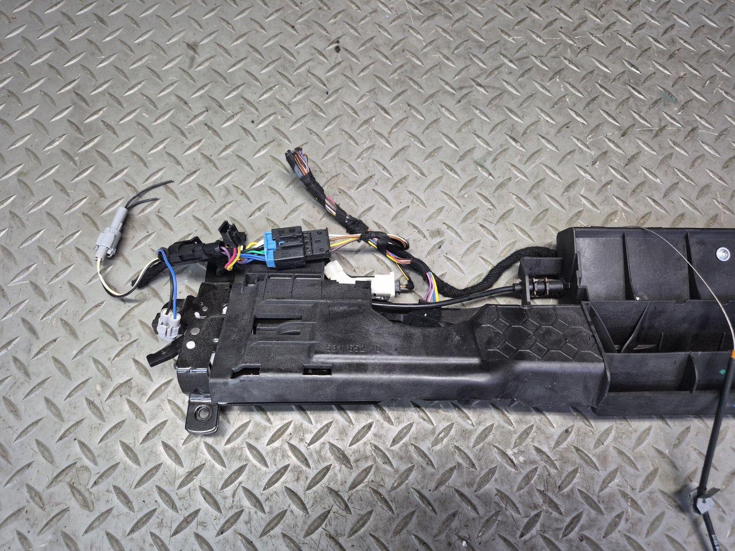 2015-2020 BMW F33 F83 M4 Convertible Rear Trunk Lid Lock Latch Mechanism 7353615