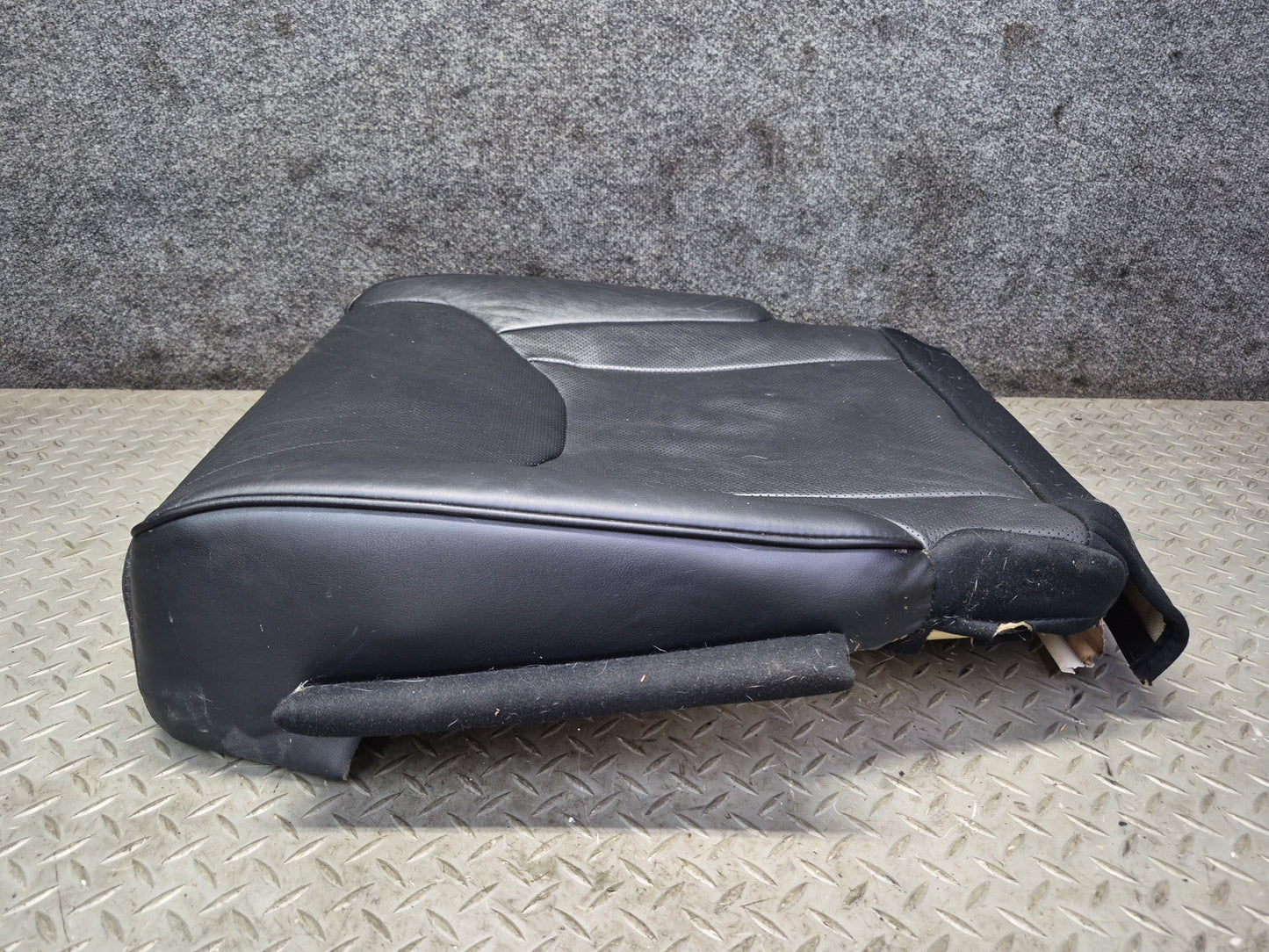 01-03 Lexus UCF30L LS430 Front Right Pass Seat Lower Leather Cushion Black OEM