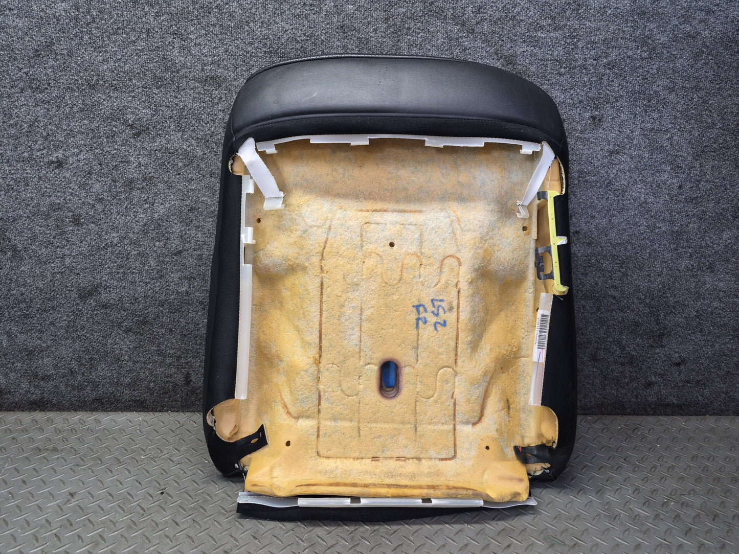 01-03 Lexus UCF30L LS430 Front Right Seat Upper Leather Cushion Black OEM