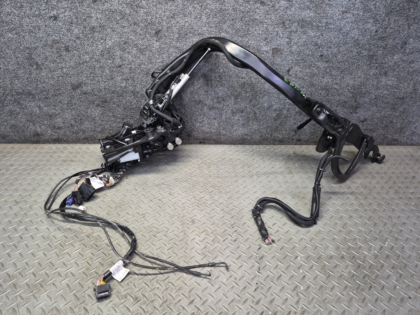2015-2020 BMW F33 F83 M4 Convertible TOP Roof Right Hinge w Motor