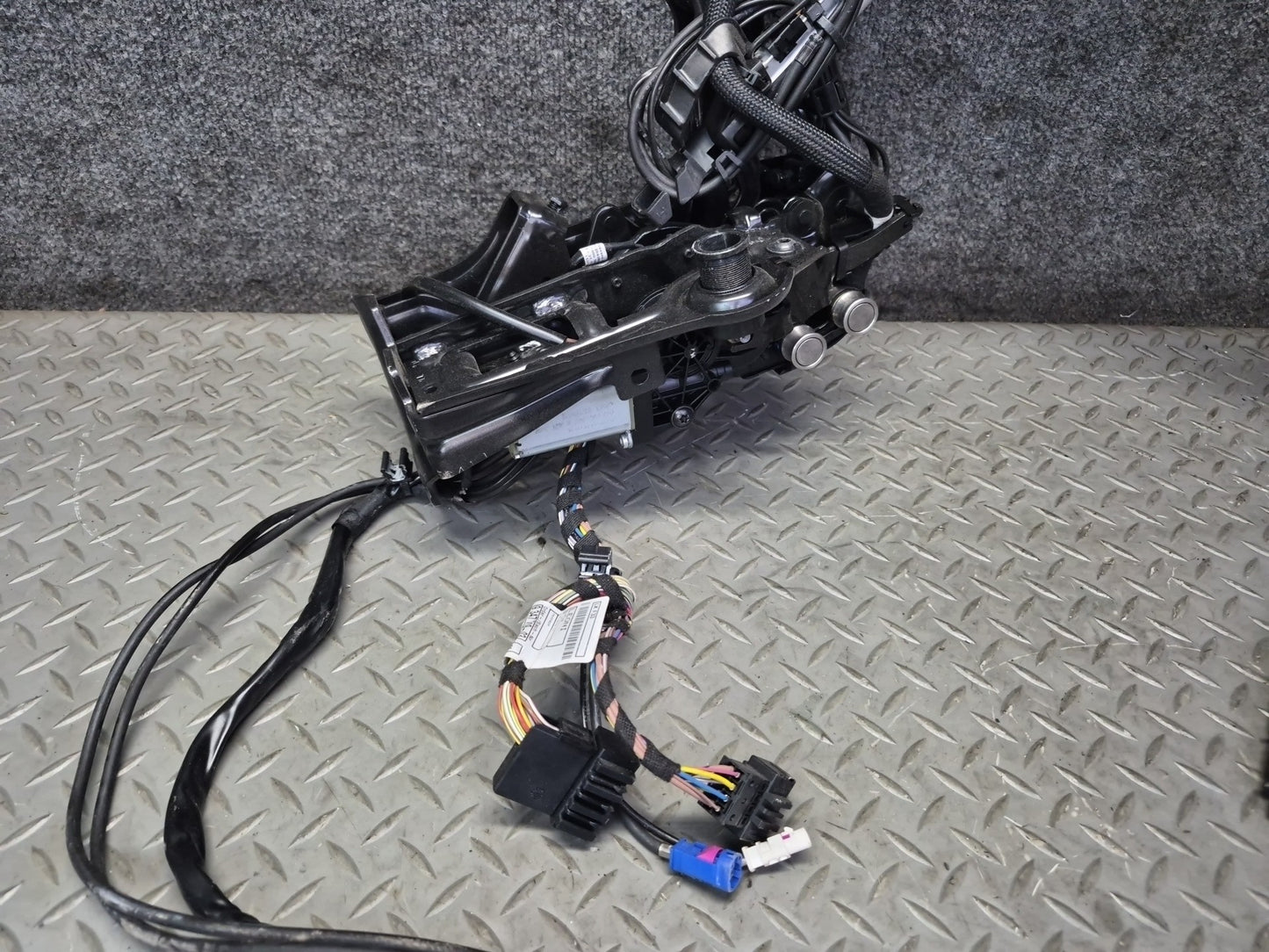 2015-2020 BMW F33 F83 M4 Convertible TOP Roof Right Hinge w Motor
