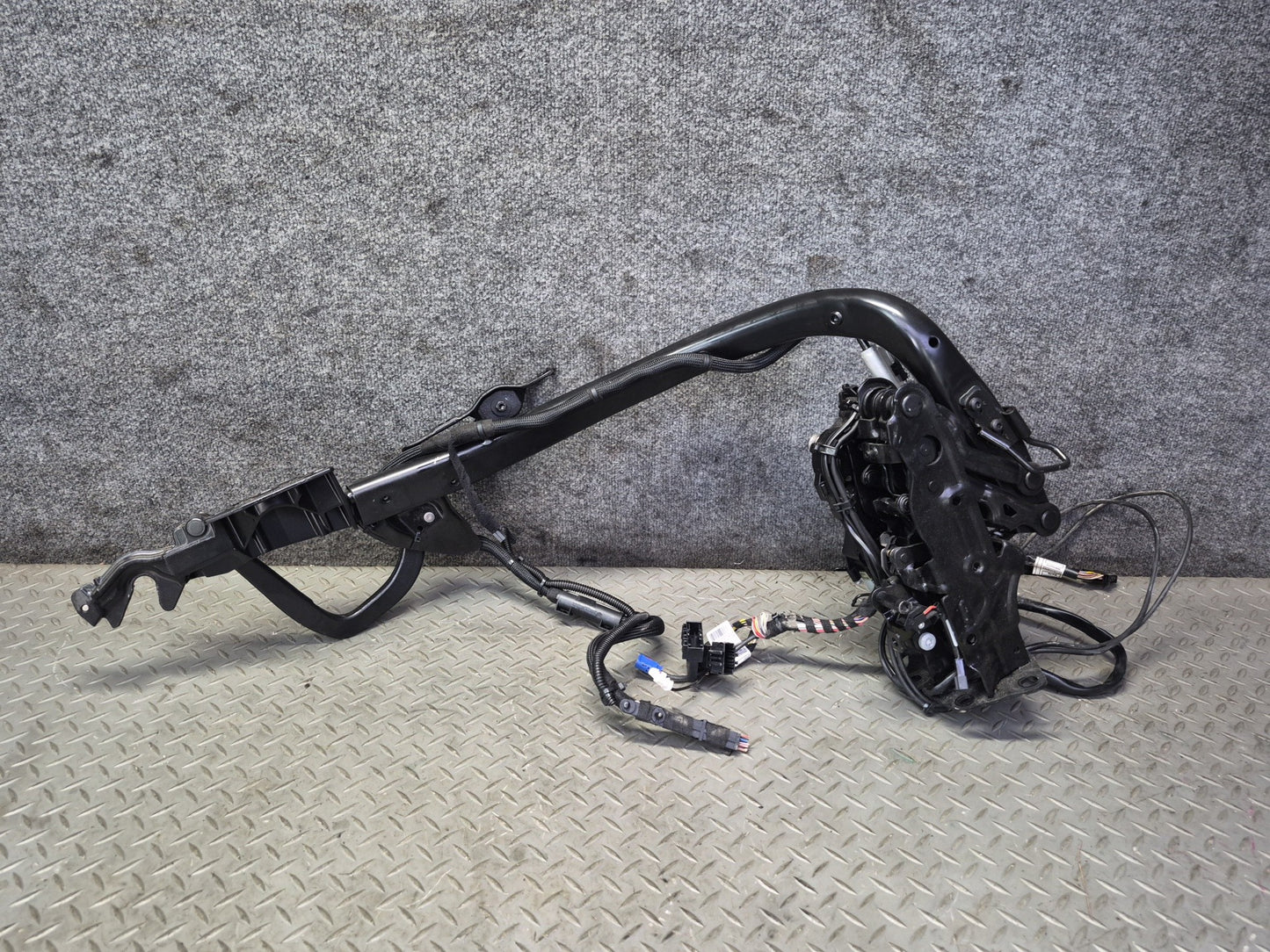 2015-2020 BMW F33 F83 M4 Convertible TOP Roof Right Hinge w Motor
