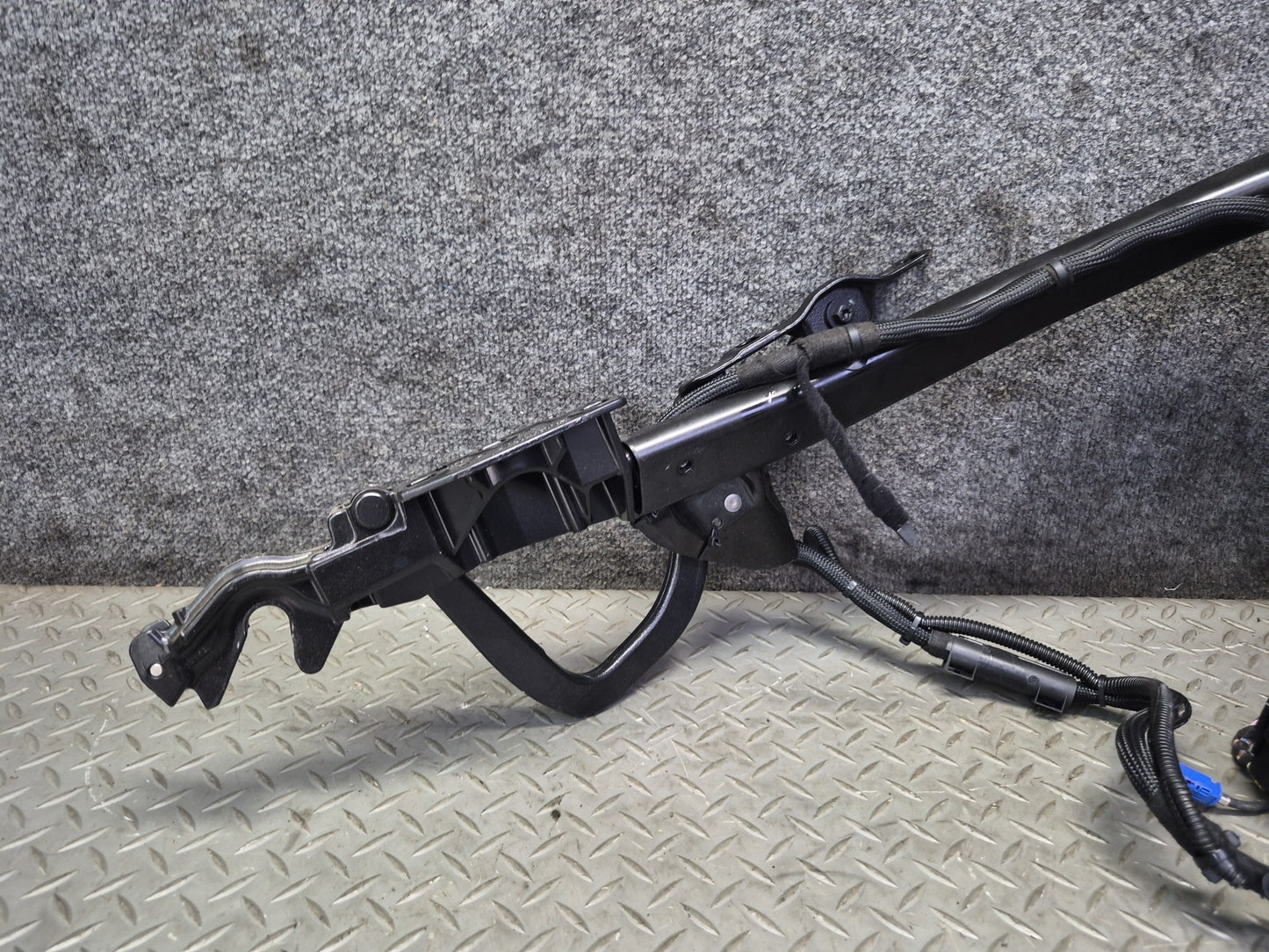 2015-2020 BMW F33 F83 M4 Convertible TOP Roof Right Hinge w Motor