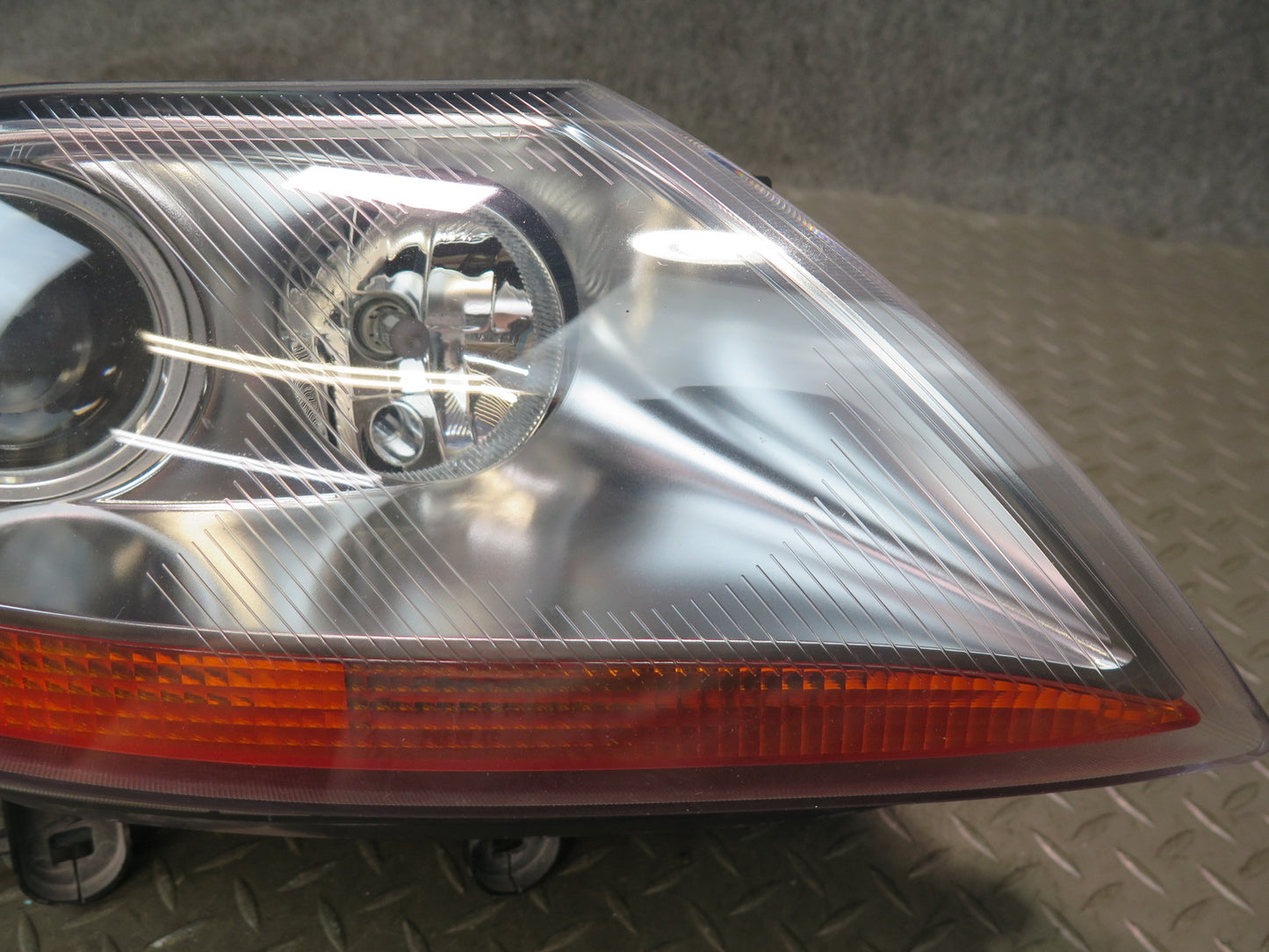 03-05 BMW E85 Z4 3.0L Front Right Bi-xenon Headlight Lamp OEM