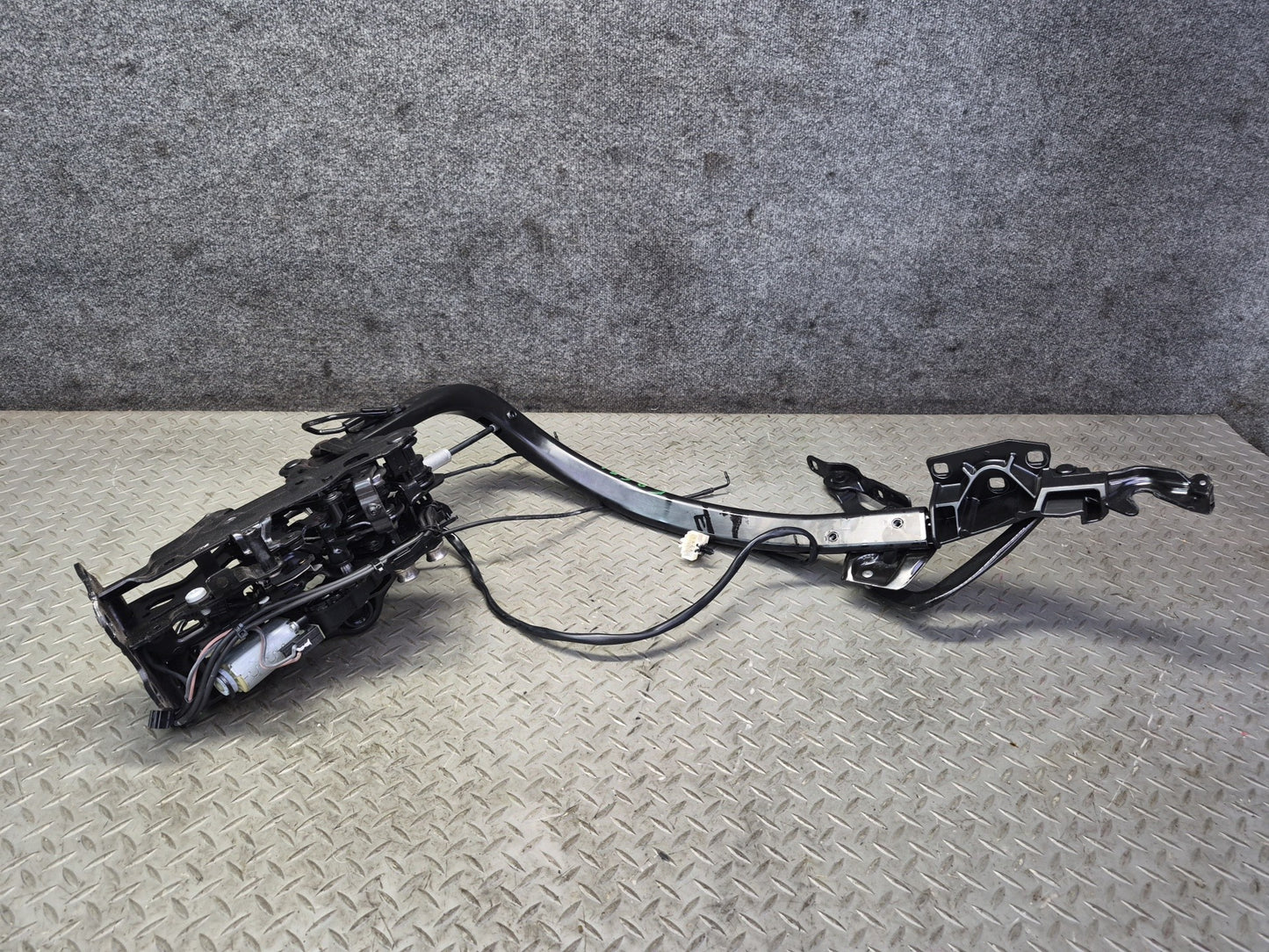 2015-2020 BMW F33 F83 M4 Convertible TOP Roof Left Hinge w Motor