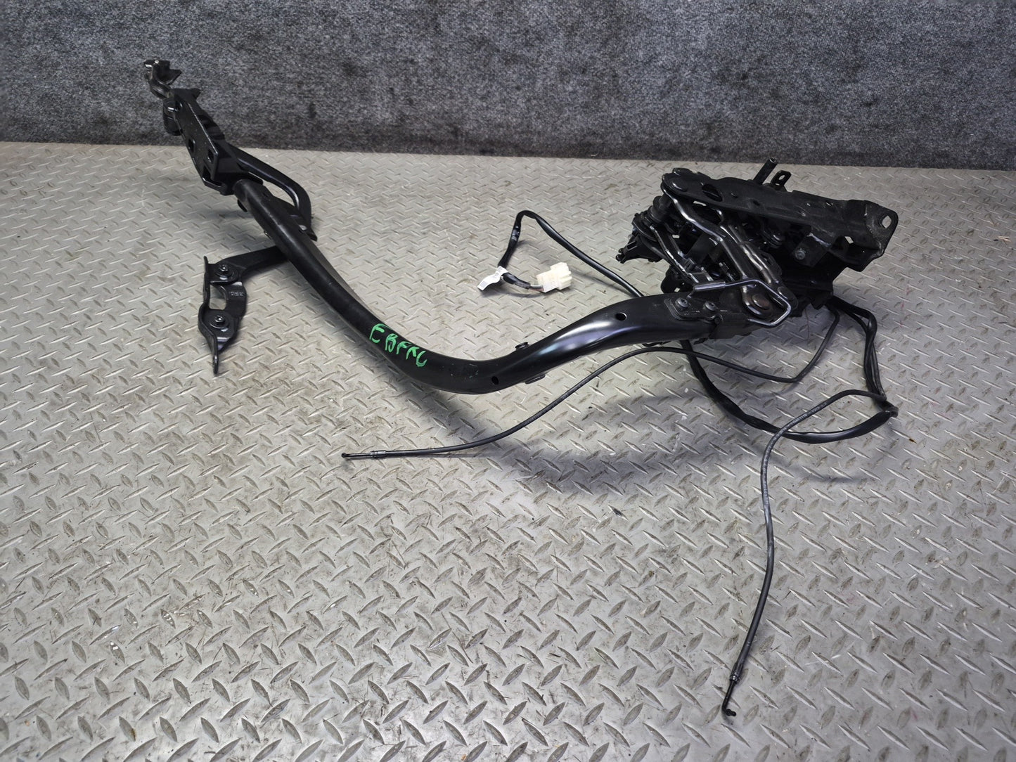 2015-2020 BMW F33 F83 M4 Convertible TOP Roof Left Hinge w Motor