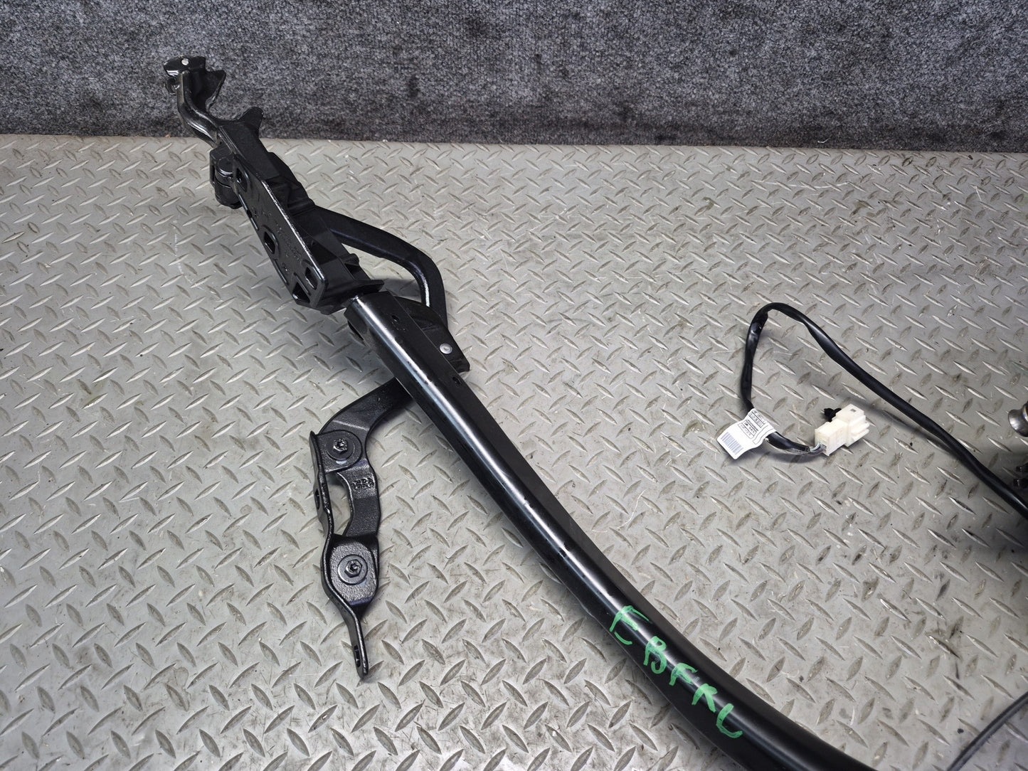 2015-2020 BMW F33 F83 M4 Convertible TOP Roof Left Hinge w Motor