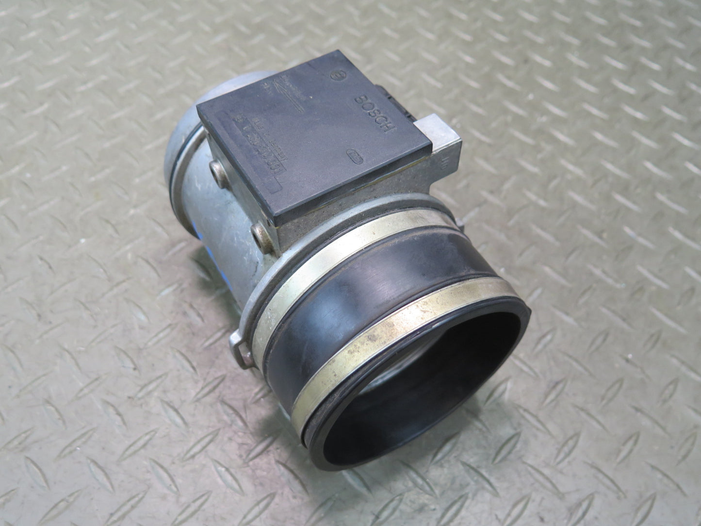 1985-1986 Porsche 928 S 5.0L V8 Engine Mass Air Flow Meter MAF Sensor 0280214001