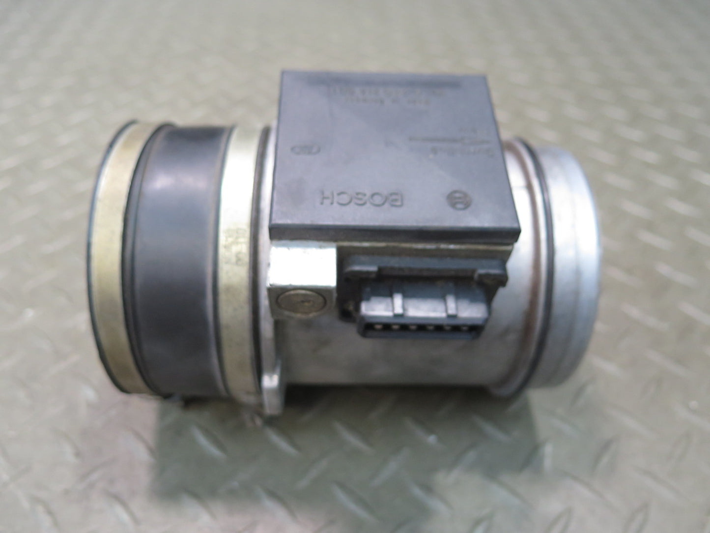 1985-1986 Porsche 928 S 5.0L V8 Engine Mass Air Flow Meter MAF Sensor 0280214001