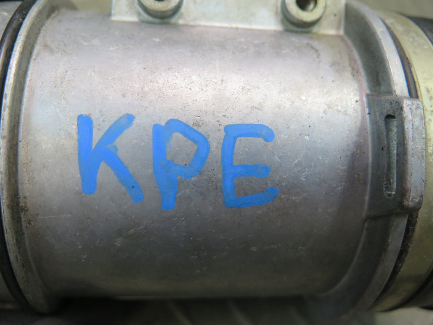 1985-1986 Porsche 928 S 5.0L V8 Engine Mass Air Flow Meter MAF Sensor 0280214001