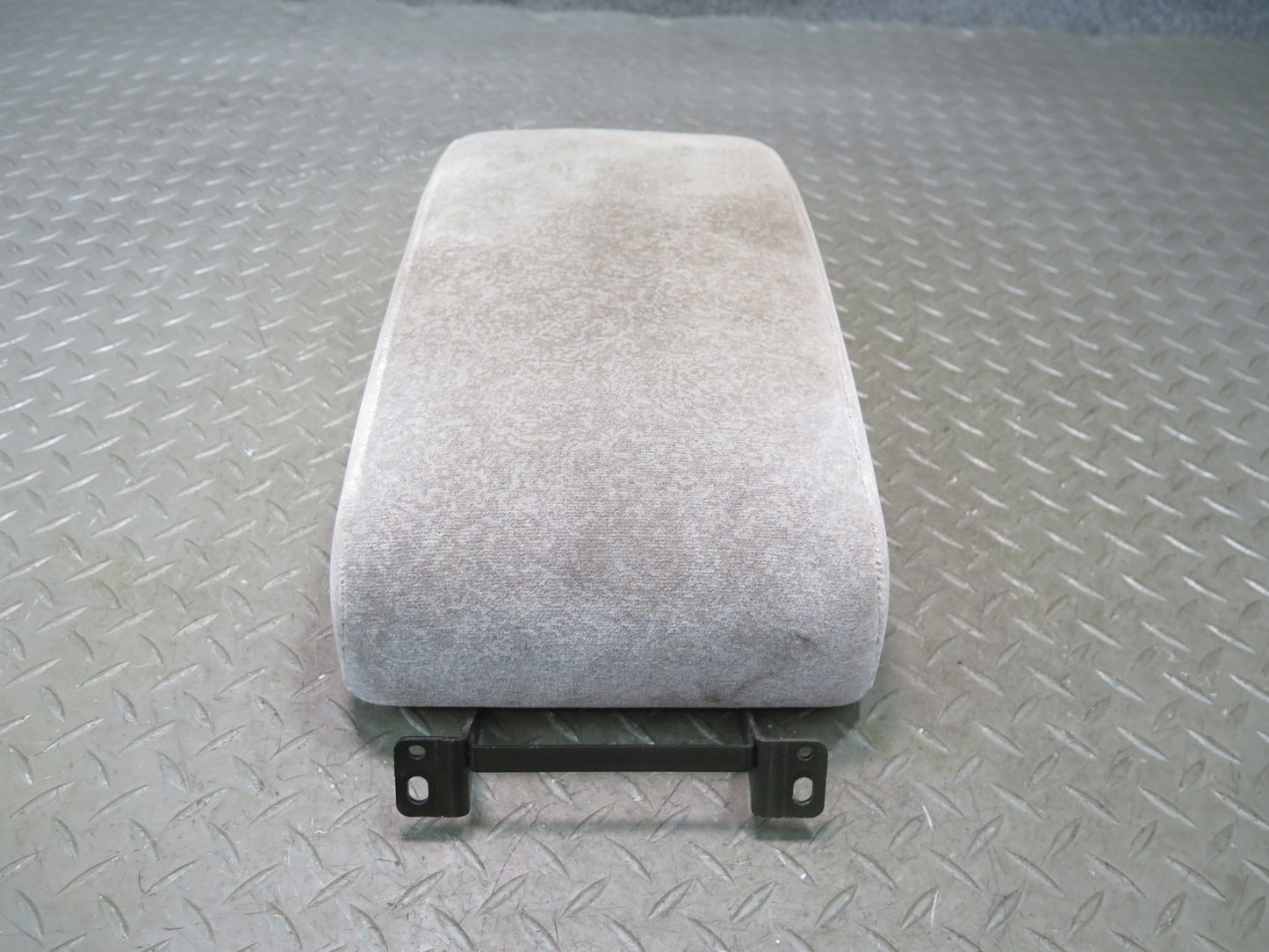 99-01 Toyota Crown JZS175 Center Console Armrest Storage Lid Gray OEM