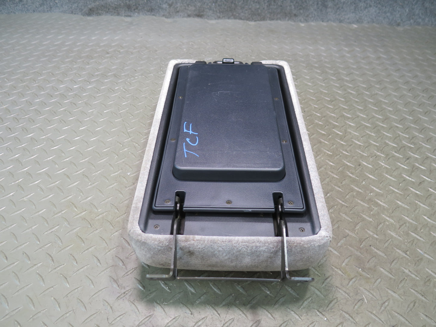 99-01 Toyota Crown JZS175 Center Console Armrest Storage Lid Gray OEM