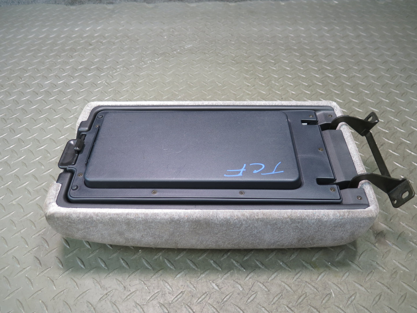 99-01 Toyota Crown JZS175 Center Console Armrest Storage Lid Gray OEM