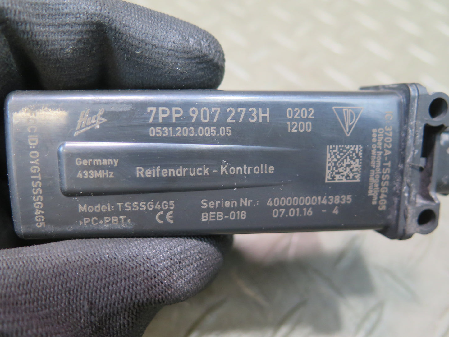 2011-2018 Porsche Cayenne 958 TPMS RDC Tire Pressure Monitor Sensor 7PP907273H