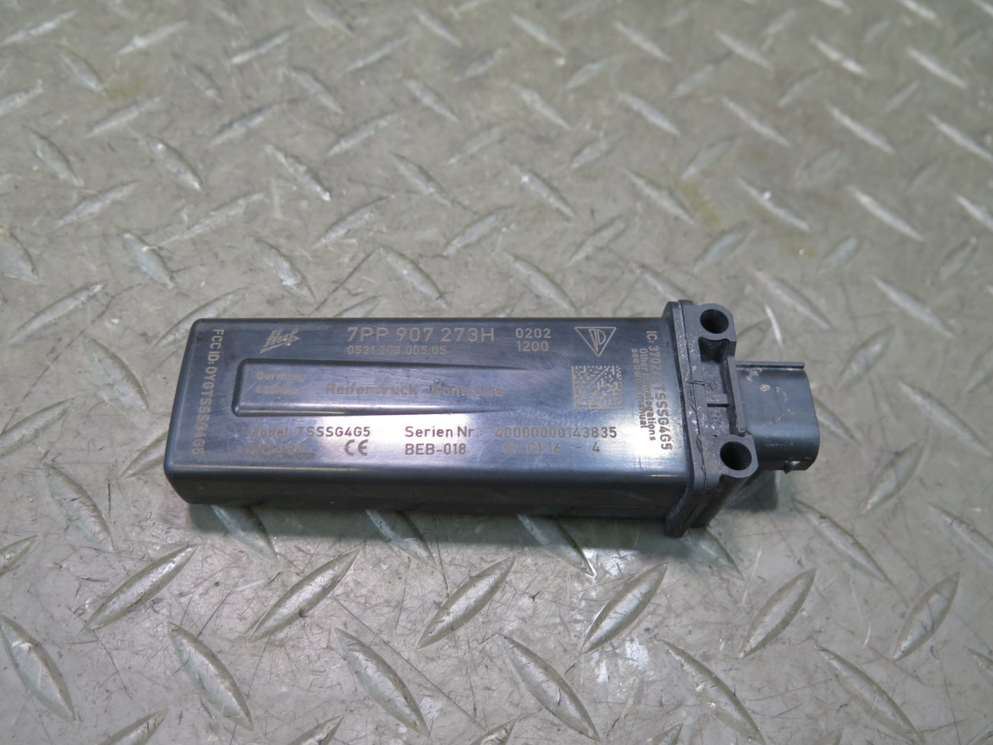 2011-2018 Porsche Cayenne 958 TPMS RDC Tire Pressure Monitor Sensor 7PP907273H